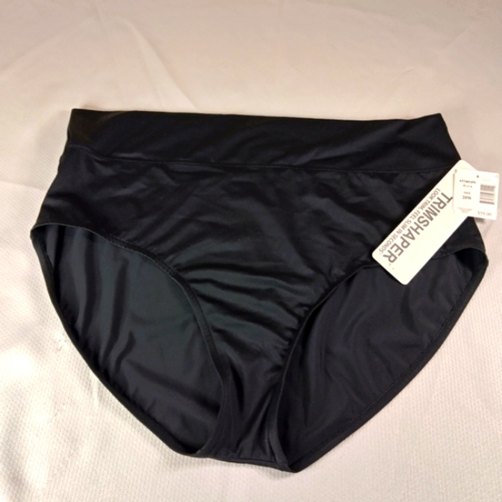 TrimShaper woman's 20 wide swimsuit bottoms in black. Slimming and trimming.